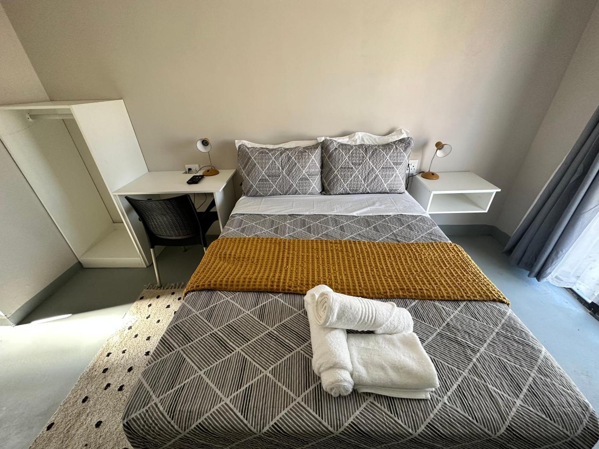 Hotel 19 On Gordon à East London Extérieur photo